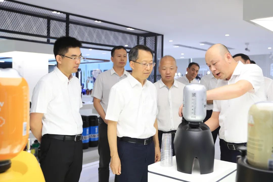 臺州市市委書記李躍旗蒞臨塔羅斯調研